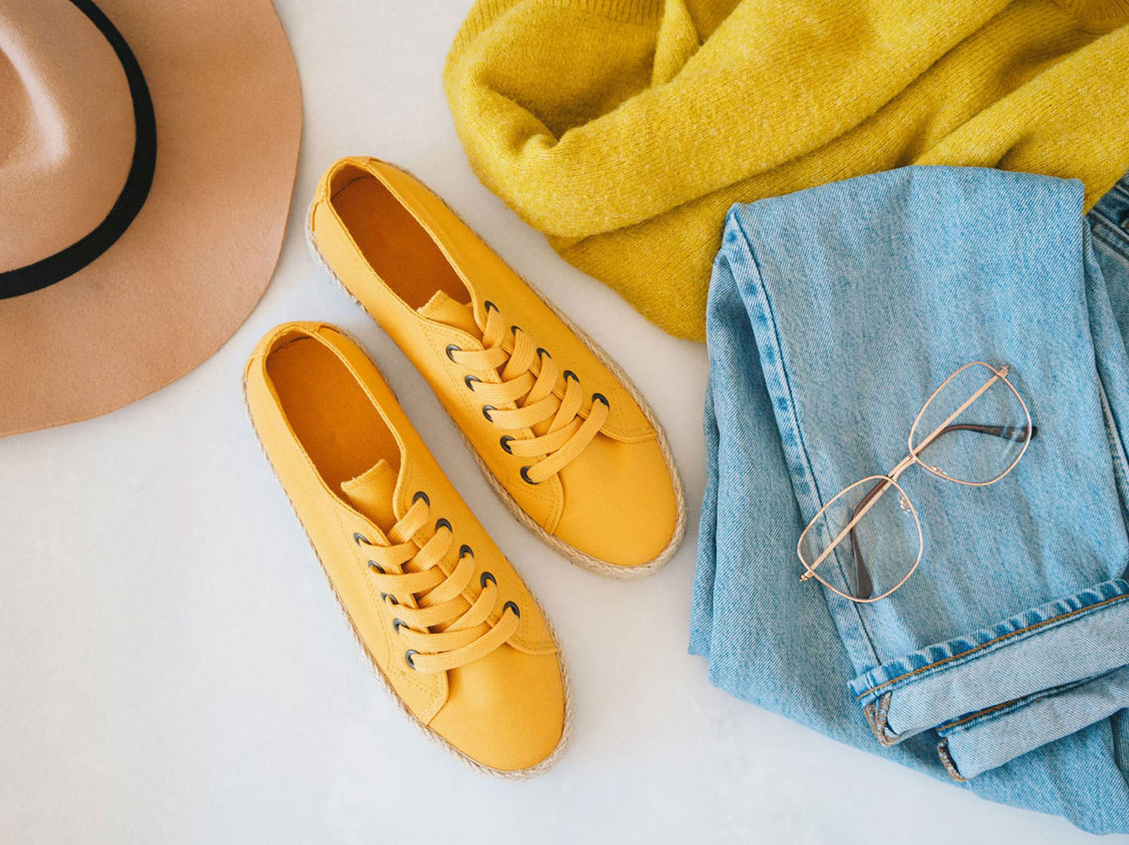 Summer 2025 Trend Report: Colors, Fabrics, and Accessories to Watch