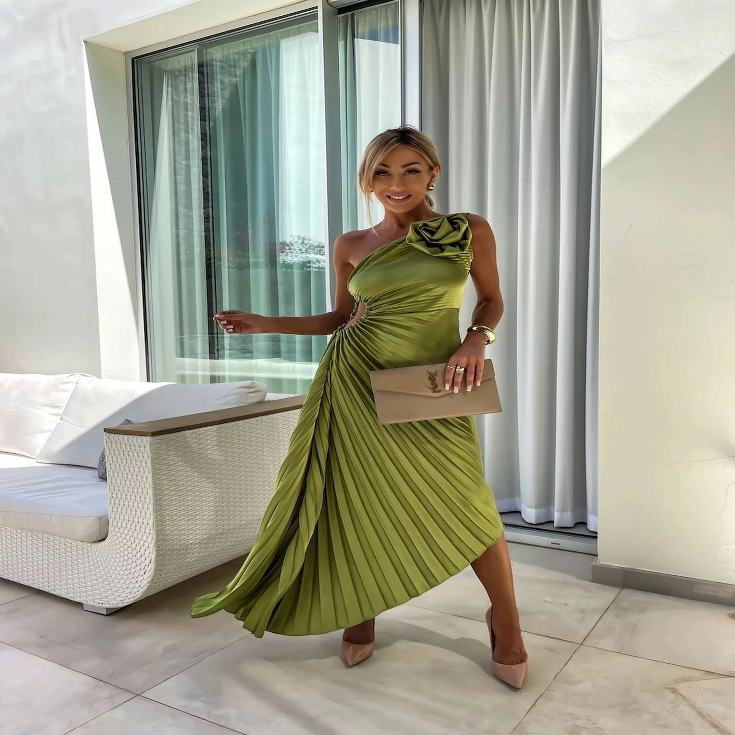 Ins Pleated One-shoulder Dress With Big Rose Flower Fashionable Sexy Evening Party Club Asymmetrical Dress
